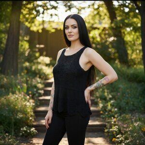 Intimately Free People ✦ Black Floral Lace Scalloped Hem Sleeveless Crop ✦ XS